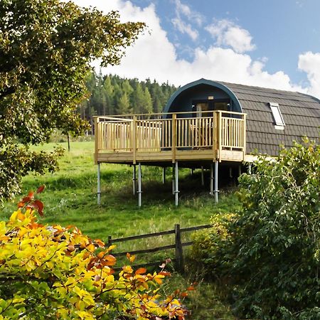 Villa Spectacular Mountain View Ecopod Newtonmore Exterior foto